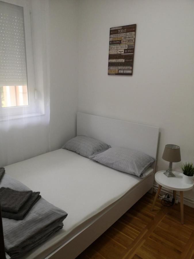 Smiley 2 - Subotica Centar Apartman Kültér fotó