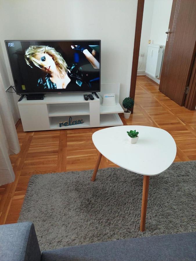 Smiley 2 - Subotica Centar Apartman Kültér fotó