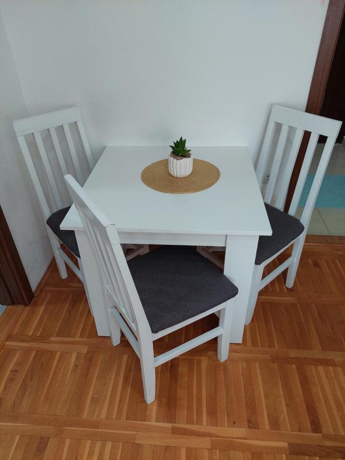 Smiley 2 - Subotica Centar Apartman Kültér fotó