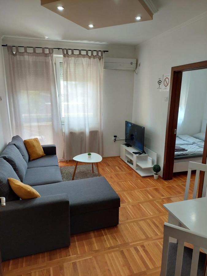 Smiley 2 - Subotica Centar Apartman Kültér fotó